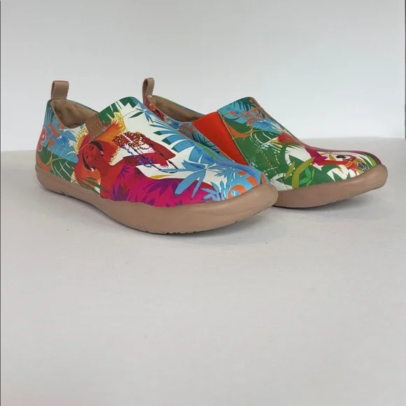 NWOT UIN Slipon Loafers Flats Sneaker Walking Shoes  size 8 - Picture 2 of 9